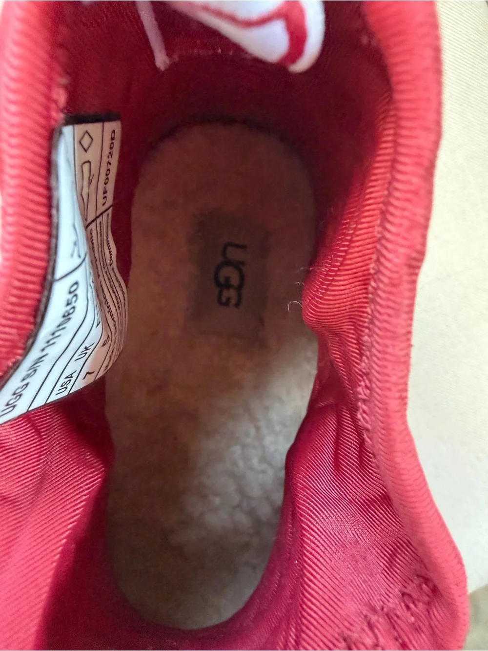 UGG Chevonne Ribbon Red Chelsea Rain Boots Waterproof Colorful Logo Women’s 7